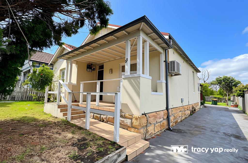 37 Lovell Rd, Denistone East, NSW 2112