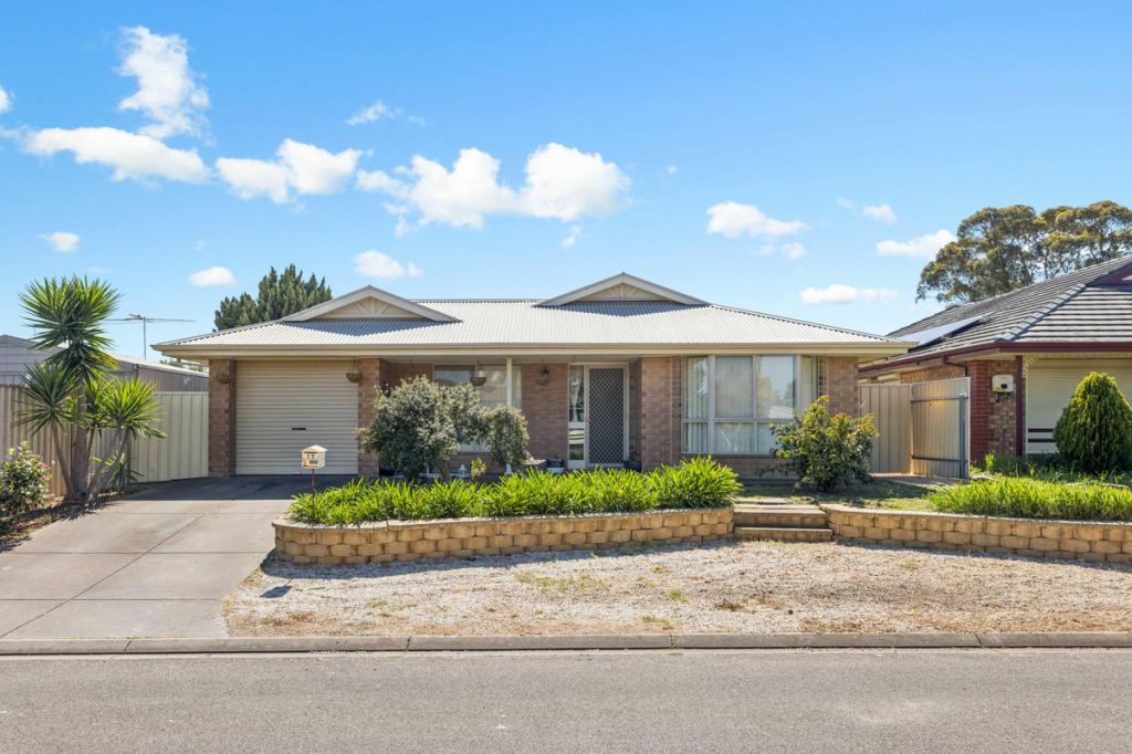 17 Stringbark Ave, Craigmore, SA 5114