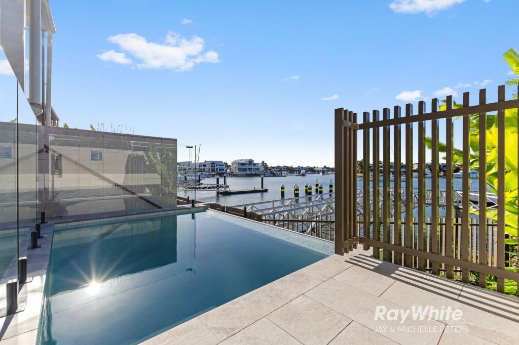 2/191 Quay Cct, Newport, QLD 4020
