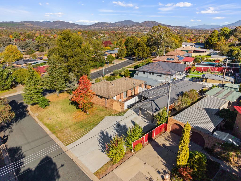 18 Clive Steele Ave, Monash, ACT 2904