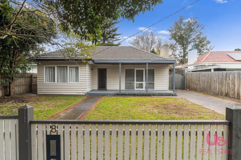 8 Leonard St, Frankston, VIC 3199