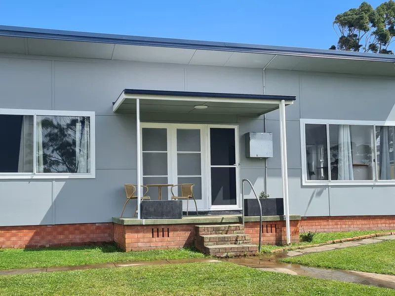 55 River Rd, Sussex Inlet, NSW 2540