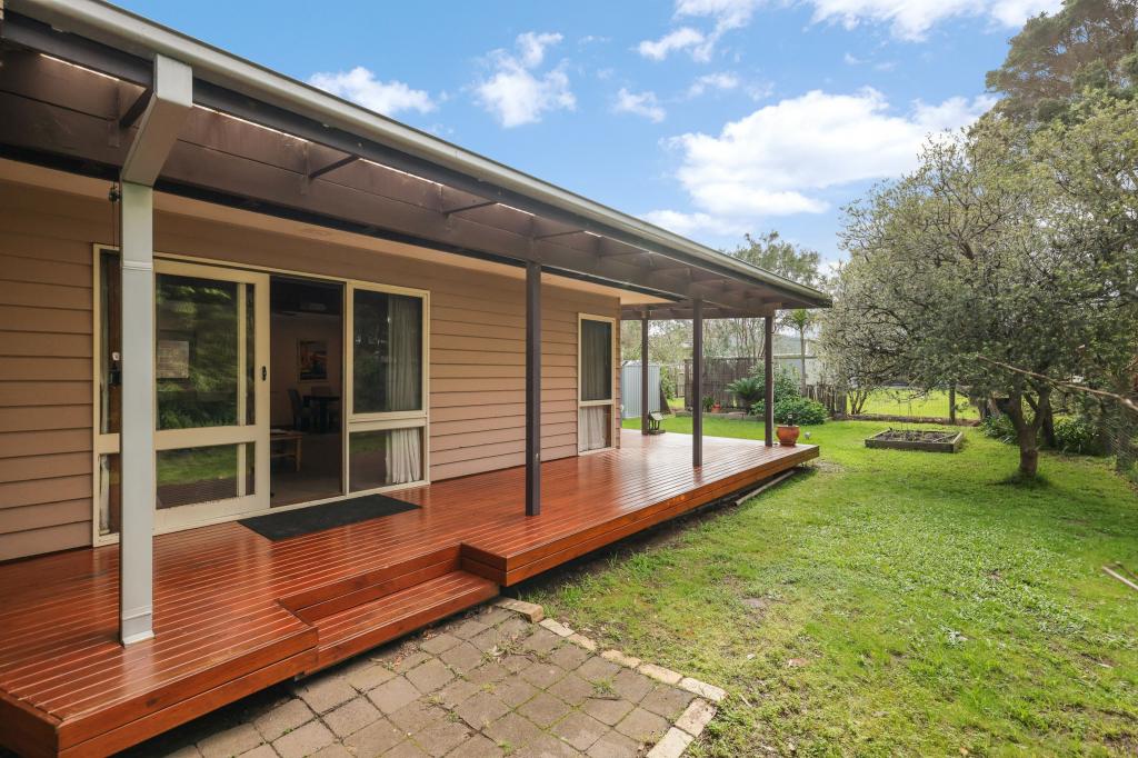 6 Ti Tree Dr, Cowes, VIC 3922