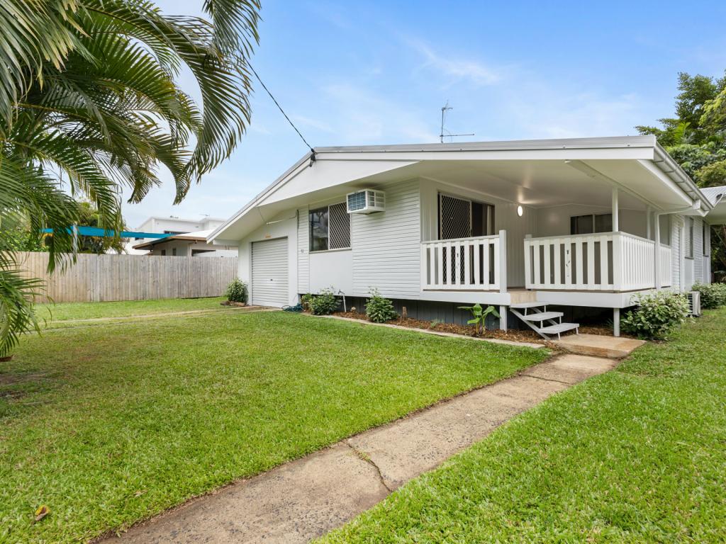 92 BIRCH ST, MANUNDA, QLD 4870