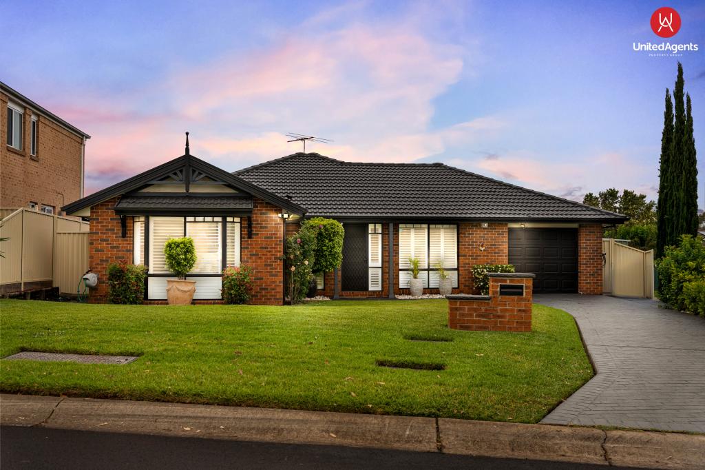 8 RIDDELL ST, WEST HOXTON, NSW 2171