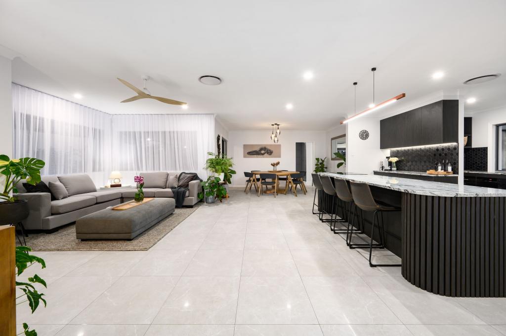 554 Oyster Cove Prom, Helensvale, QLD 4212