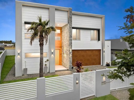 59 LAKEVIEW PROM, NEWPORT, QLD 4020