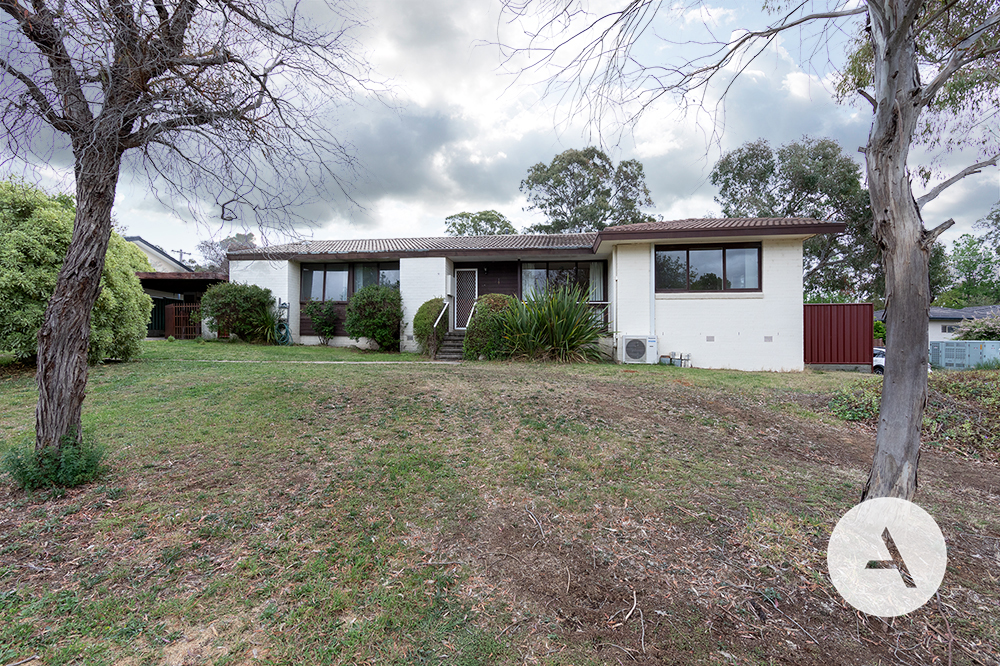 12 Shenton Cres, Stirling, ACT 2611