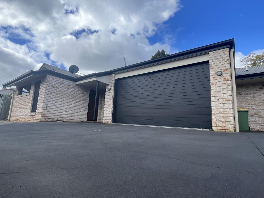 2/78 Long St, Rangeville, QLD 4350