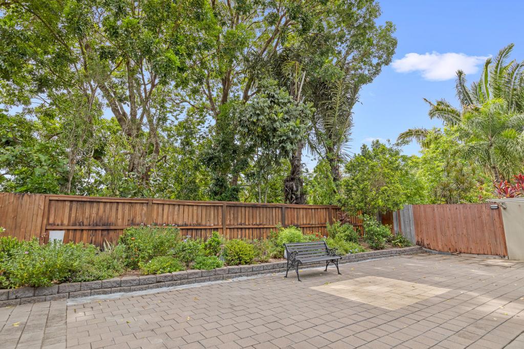 2/2 Michelia St, Palm Cove, QLD 4879