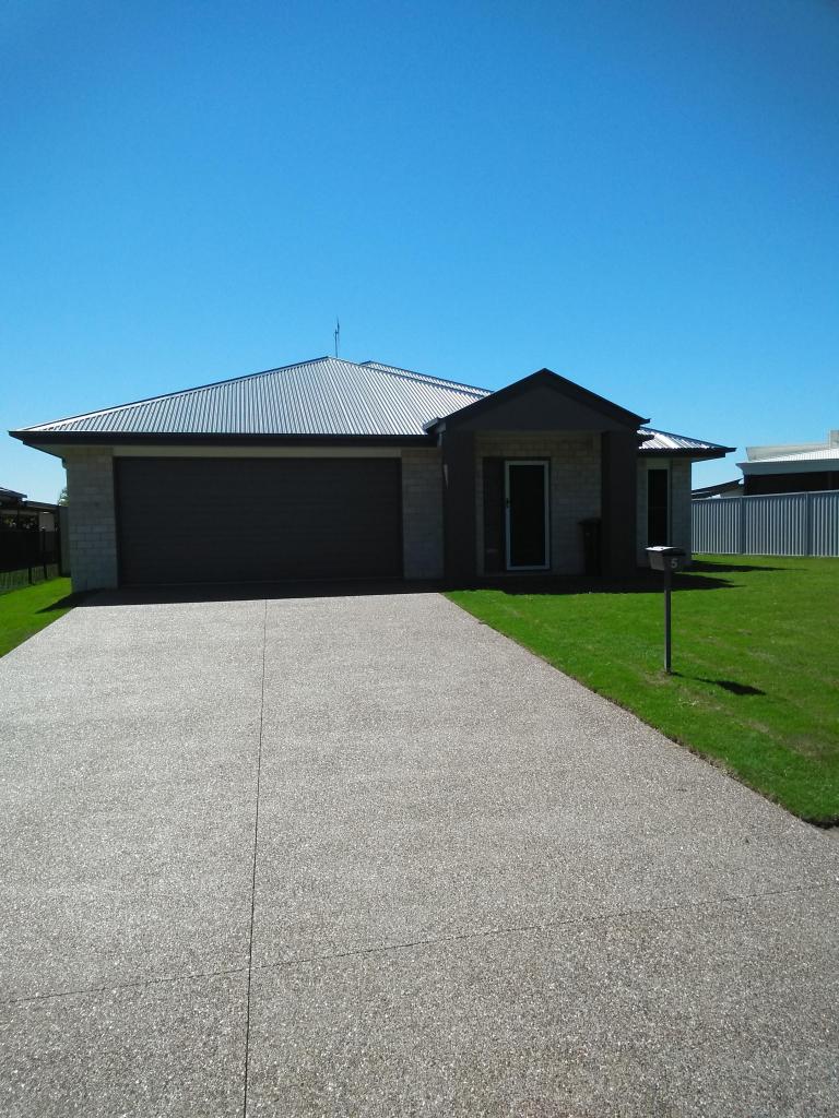 5 Sirenia Dr, Burrum Heads, QLD 4659