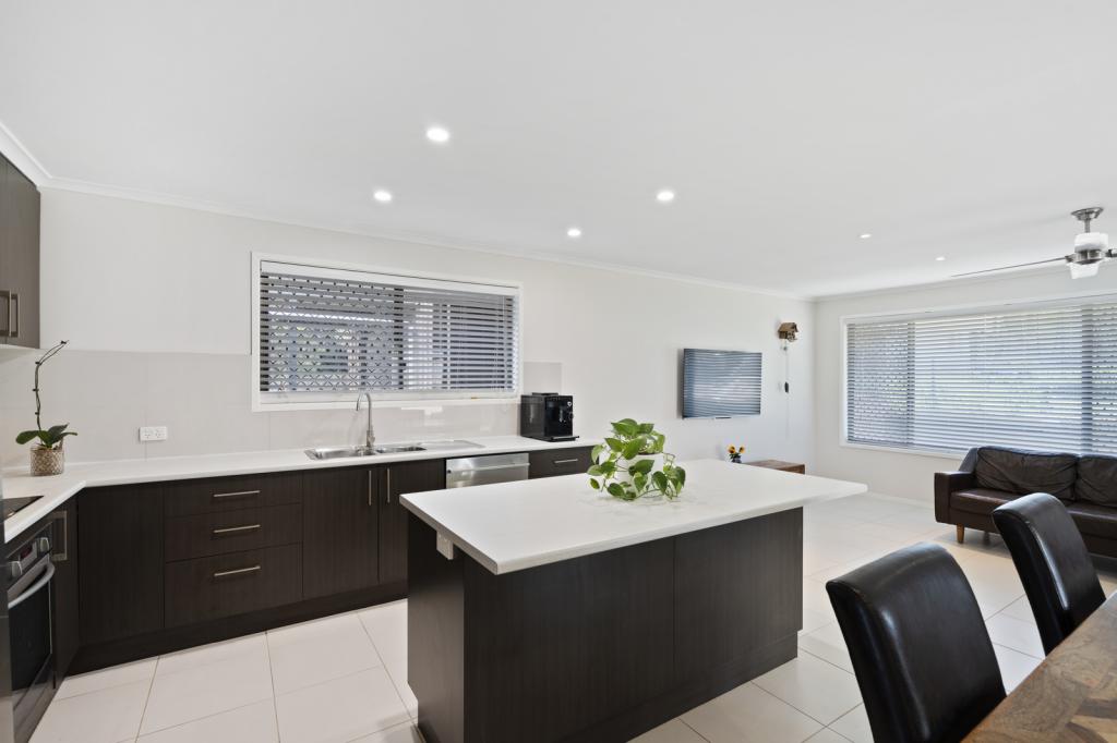 17 Crown Rd, Alexandra Hills, QLD 4161