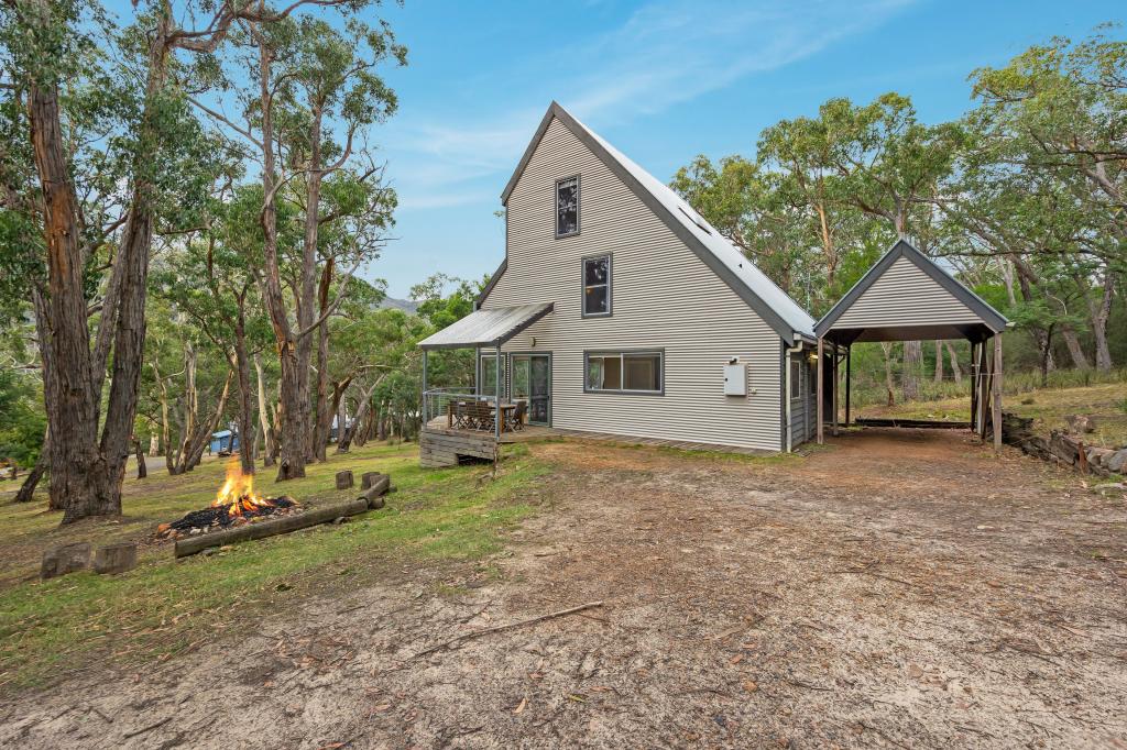 56 High Rd, Halls Gap, VIC 3381