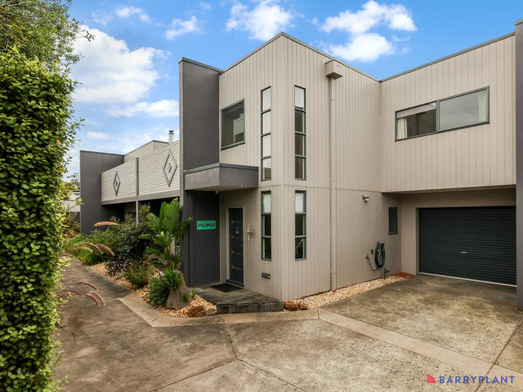 4/8 Park St, Cowes, VIC 3922