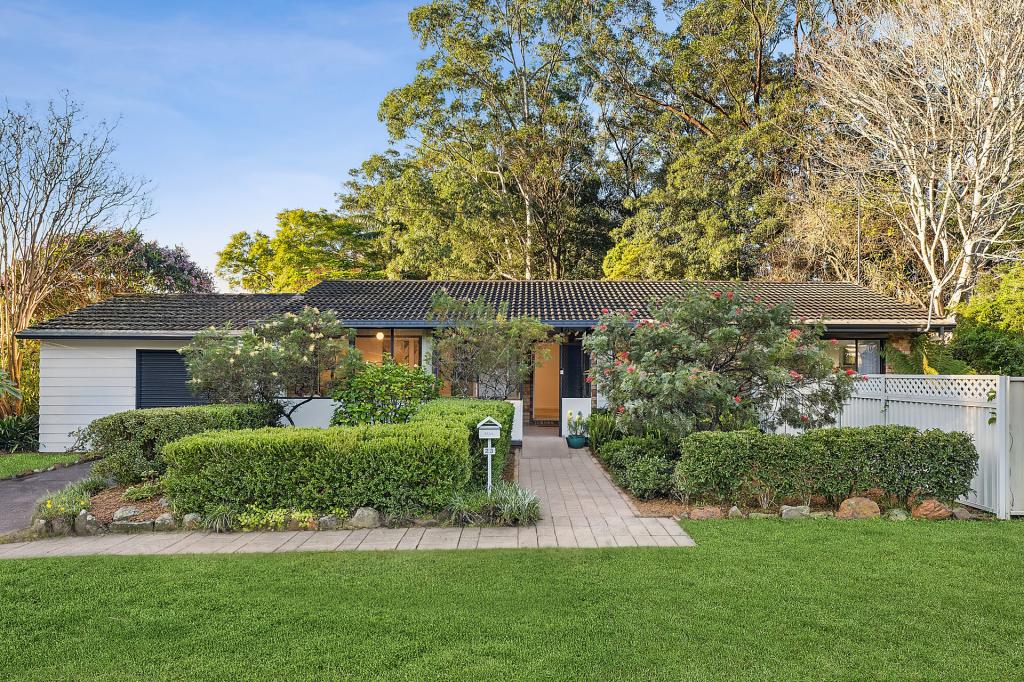 23 Priestley Pde, Point Clare, NSW 2250