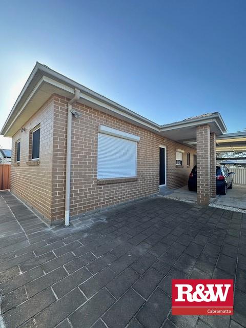 2a Solo Cres, Fairfield, NSW 2165