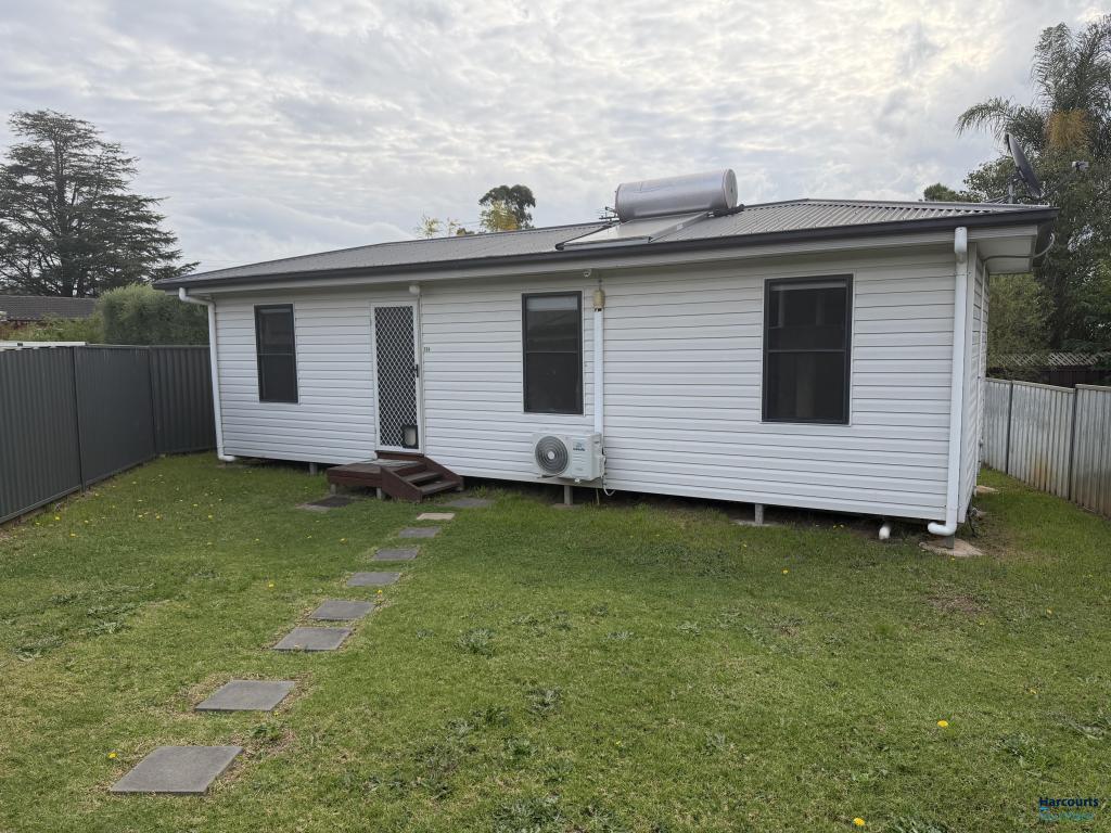 33A MURRAY ST, ST MARYS, NSW 2760