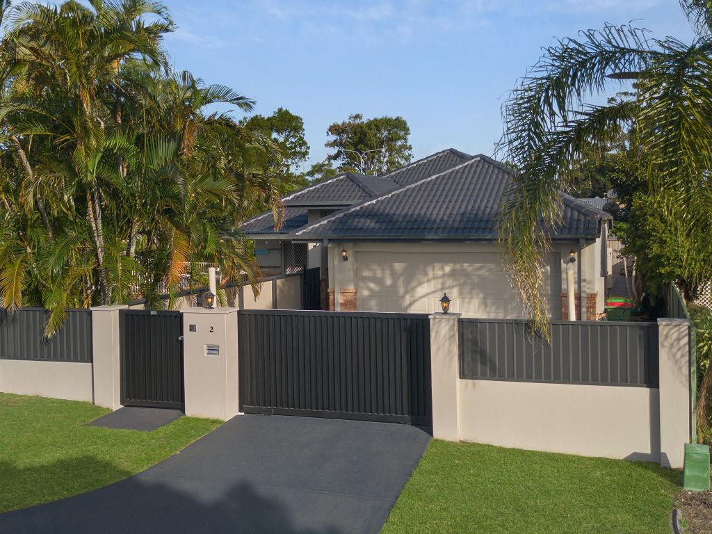 2 Sundown Dr, Paradise Point, QLD 4216
