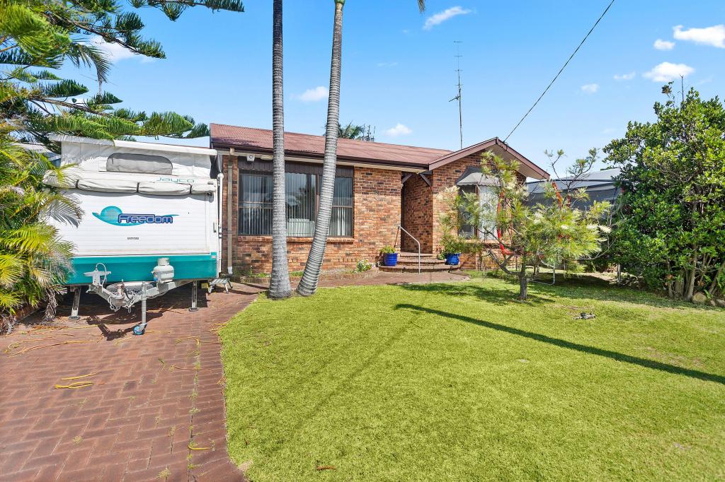 17 Mcgregor Ave, Barrack Heights, NSW 2528