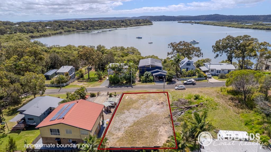 21 SCHOONER ST, RUSSELL ISLAND, QLD 4184