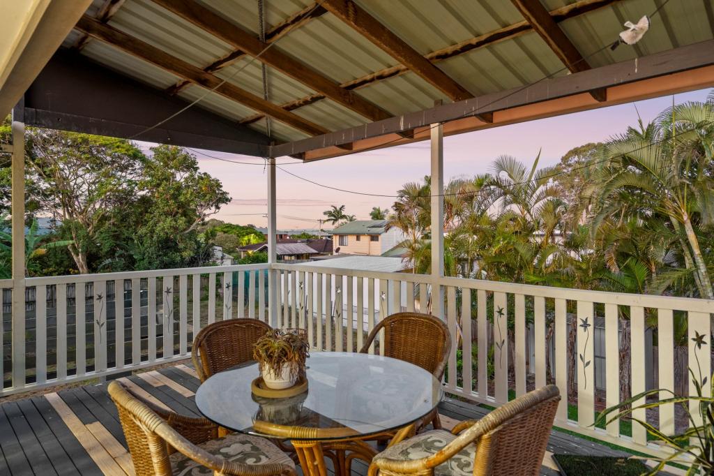 37 Wilkie St, Redland Bay, QLD 4165