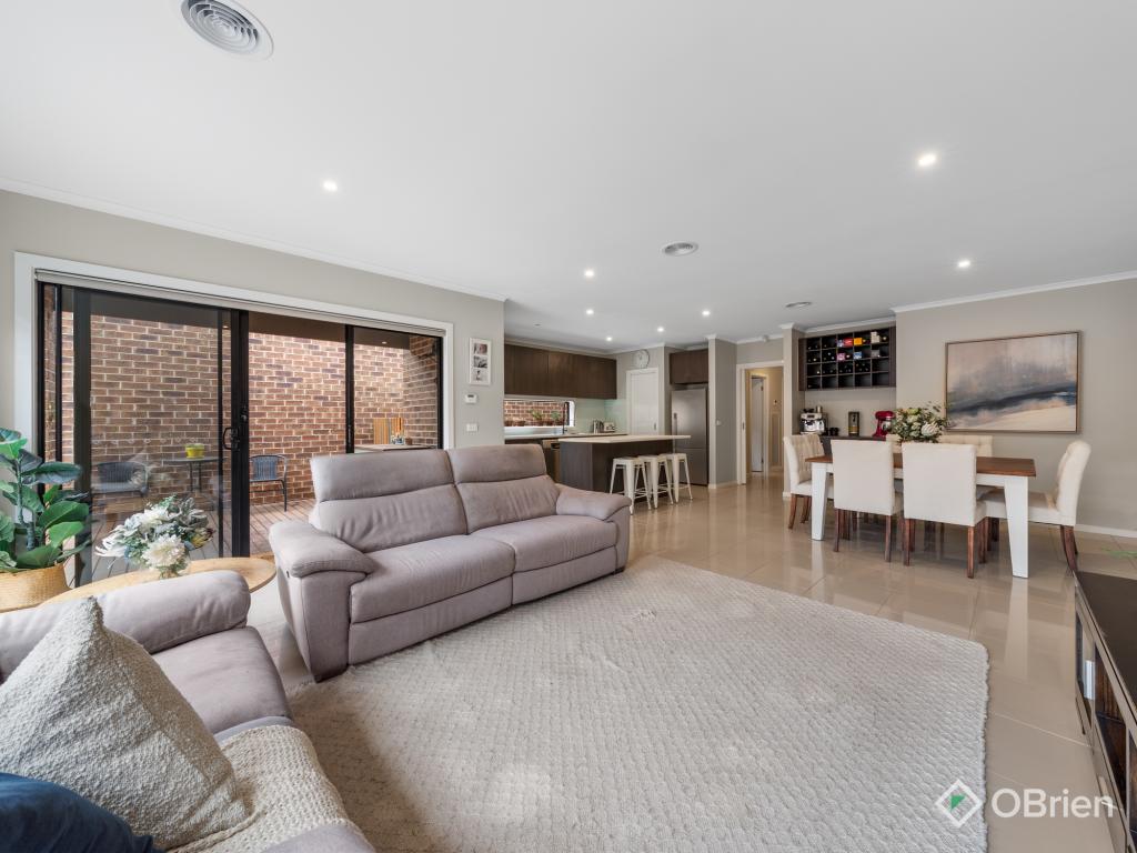 6 Earlsferry Lane, Deer Park, VIC 3023