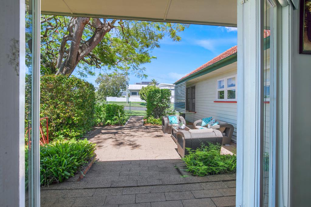 33 Erica St, Cannon Hill, QLD 4170