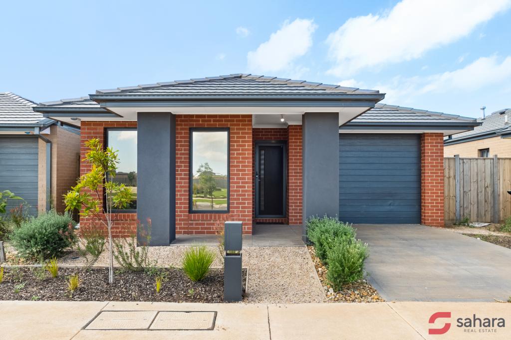 43 Lynwood Dr, Thornhill Park, VIC 3335