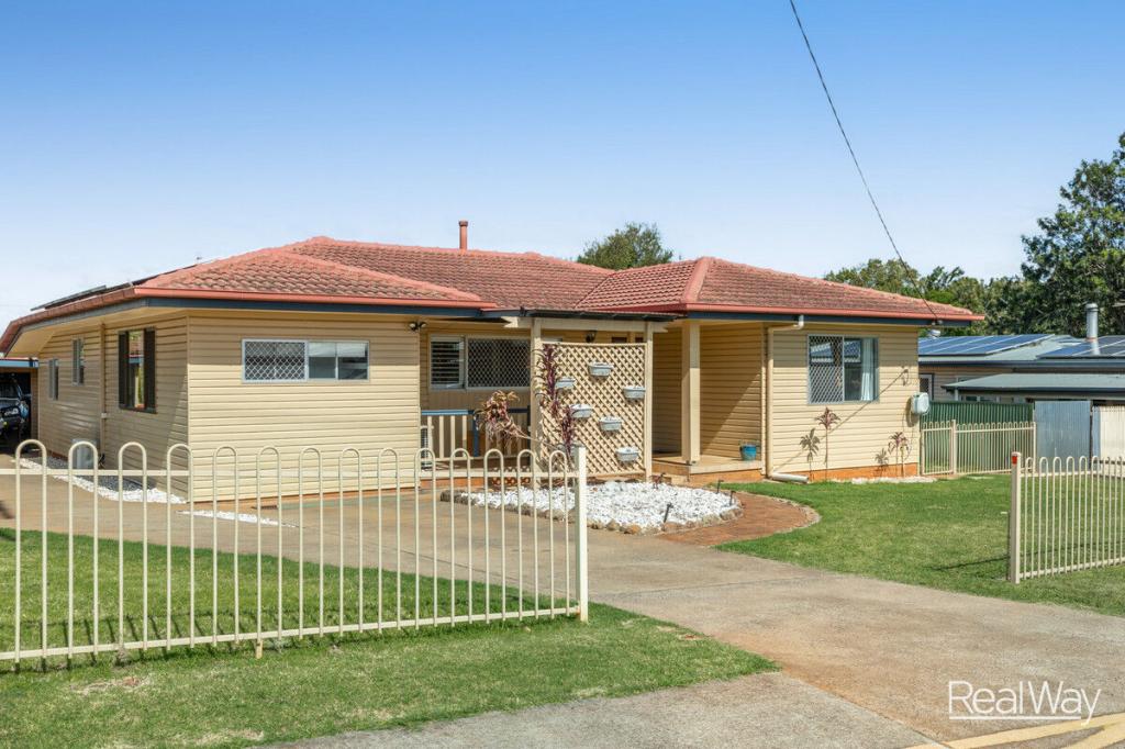 282 Tor St, Rockville, QLD 4350