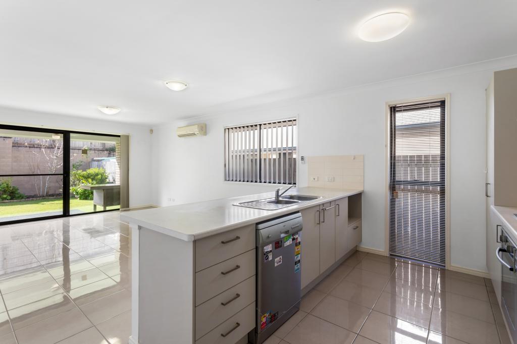 4 Hume Cct, Warner, QLD 4500