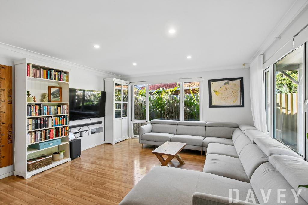 33 GILBERT RD, DUNCRAIG, WA 6023