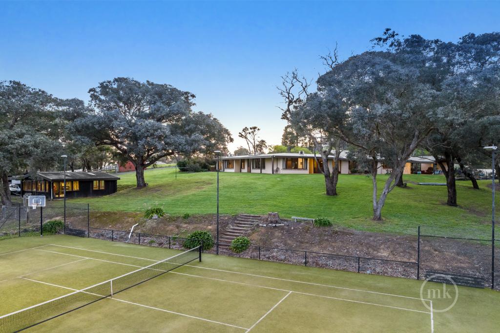 70 Beauty Point Rd, Research, VIC 3095
