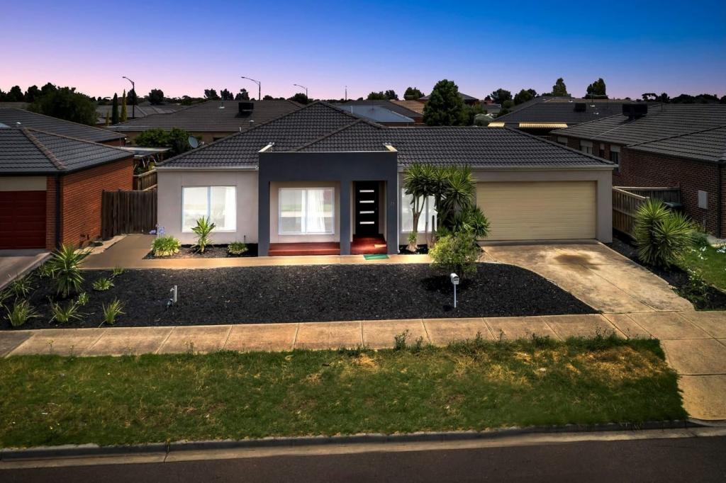21 Hemsley Dr, Deer Park, VIC 3023