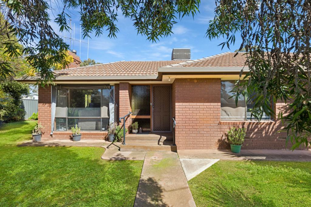 74 RIDGE ST, WEDDERBURN, VIC 3518