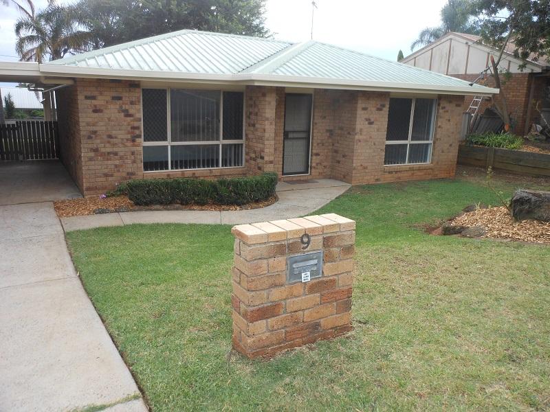 9 Kurrajong St, Newtown, QLD 4350