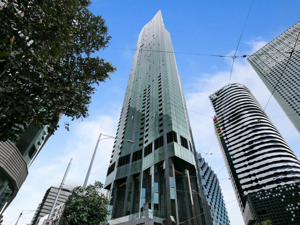 2009/160 VICTORIA ST, CARLTON, VIC 3053