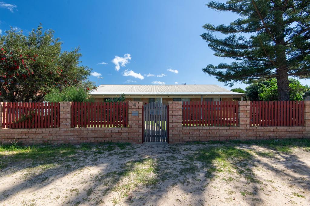 4 Mugana Cres, Waggrakine, WA 6530