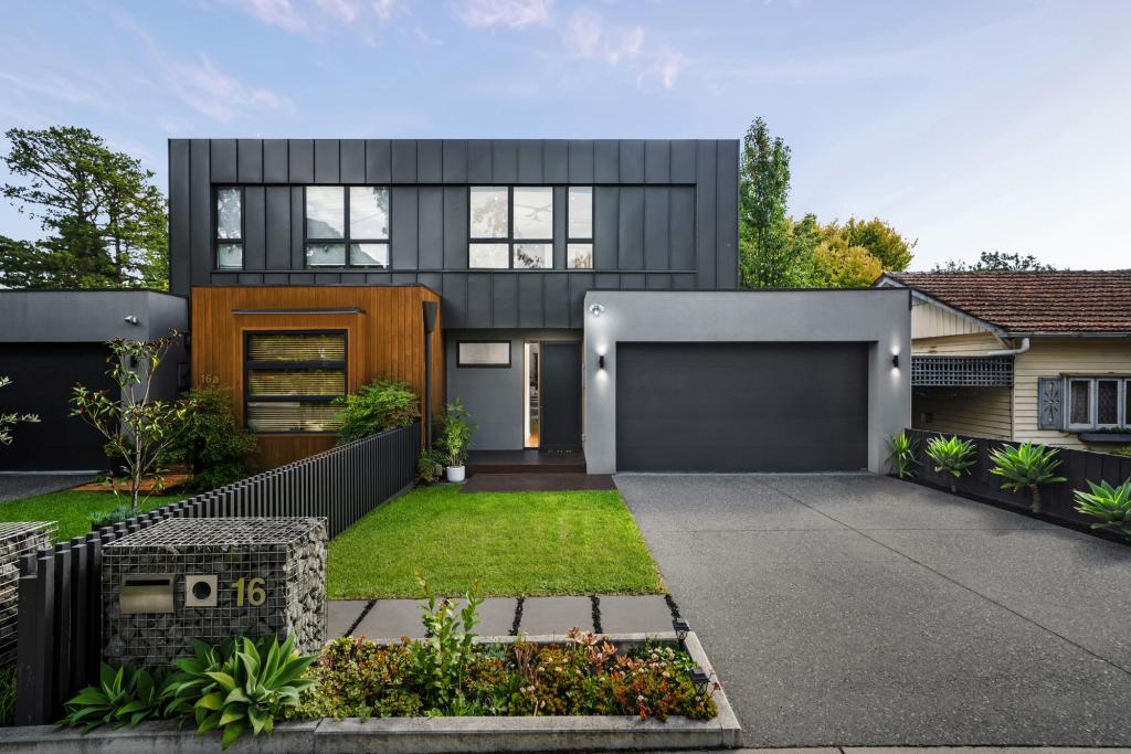 16 Downing St, Blackburn, VIC 3130