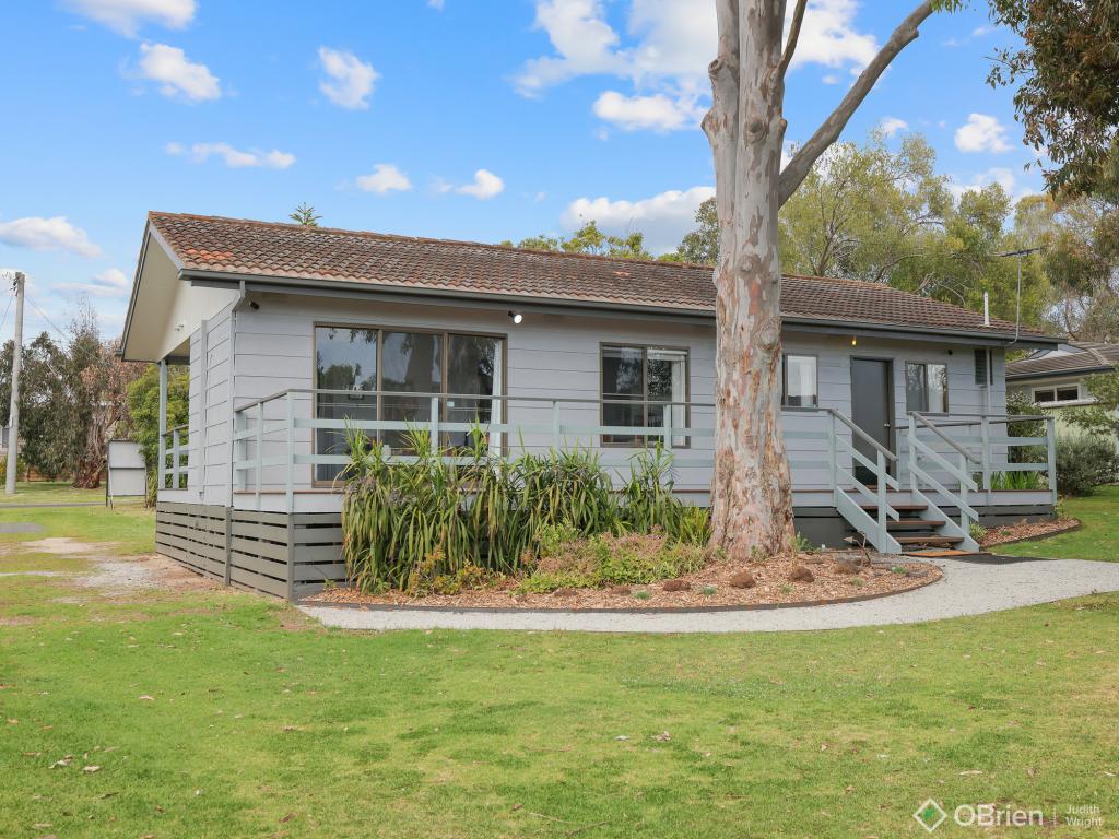 18 Island Cres, Cowes, VIC 3922