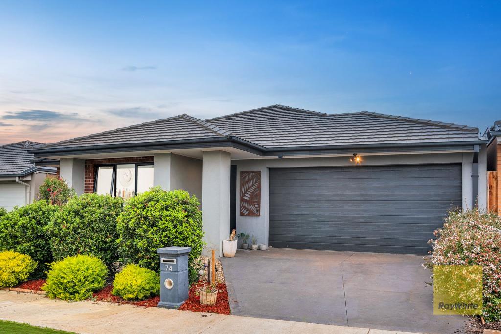 74 Bromley Cct, Thornhill Park, VIC 3335