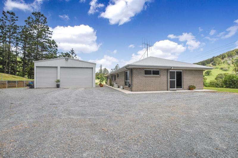 364 MULLINS CREEK RD, GOOMBOORIAN, QLD 4570