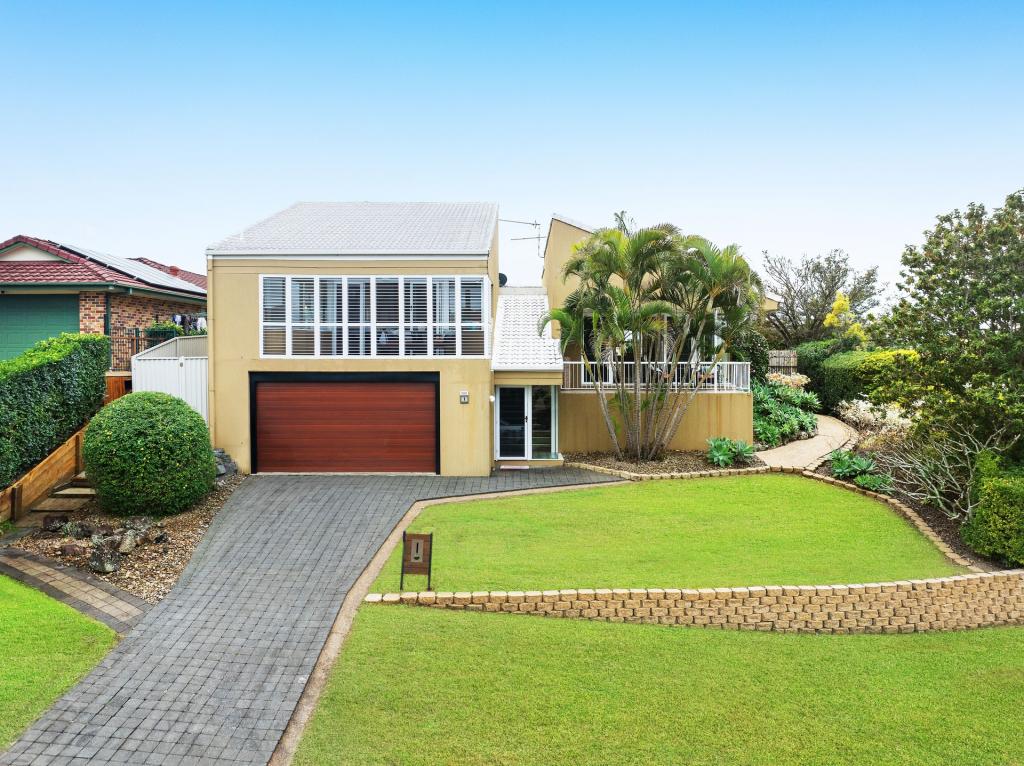 1 Muirefield Pl, Arundel, QLD 4214