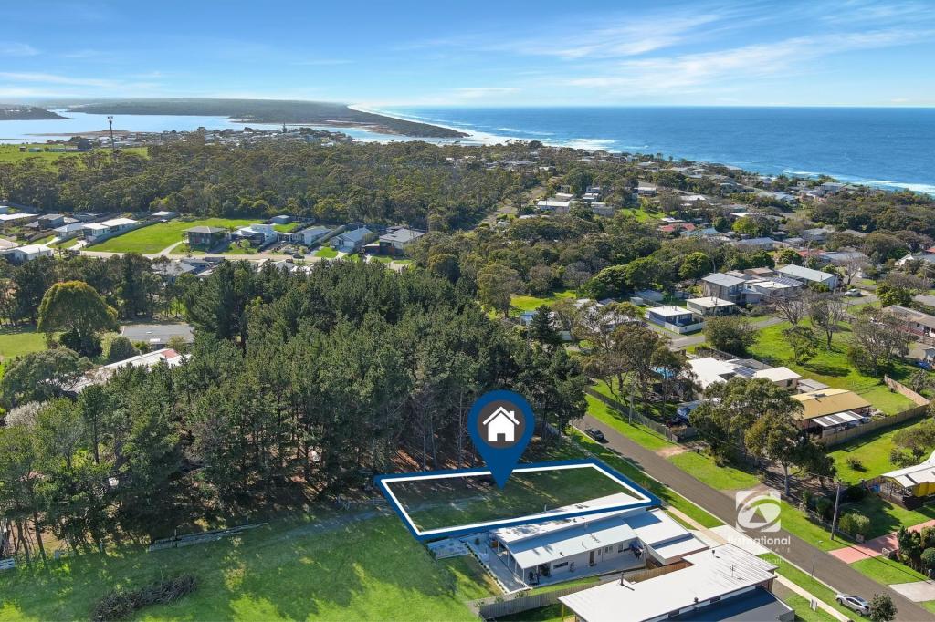 51 Bream Rd, Lake Tyers Beach, VIC 3909