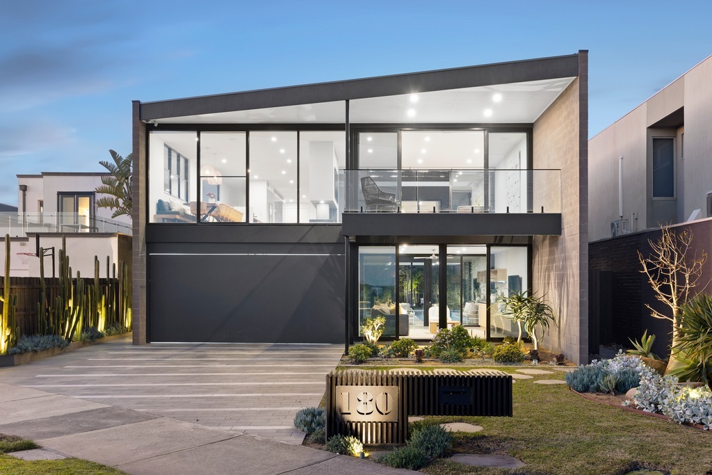 180 Beach Rd, Parkdale, VIC 3195