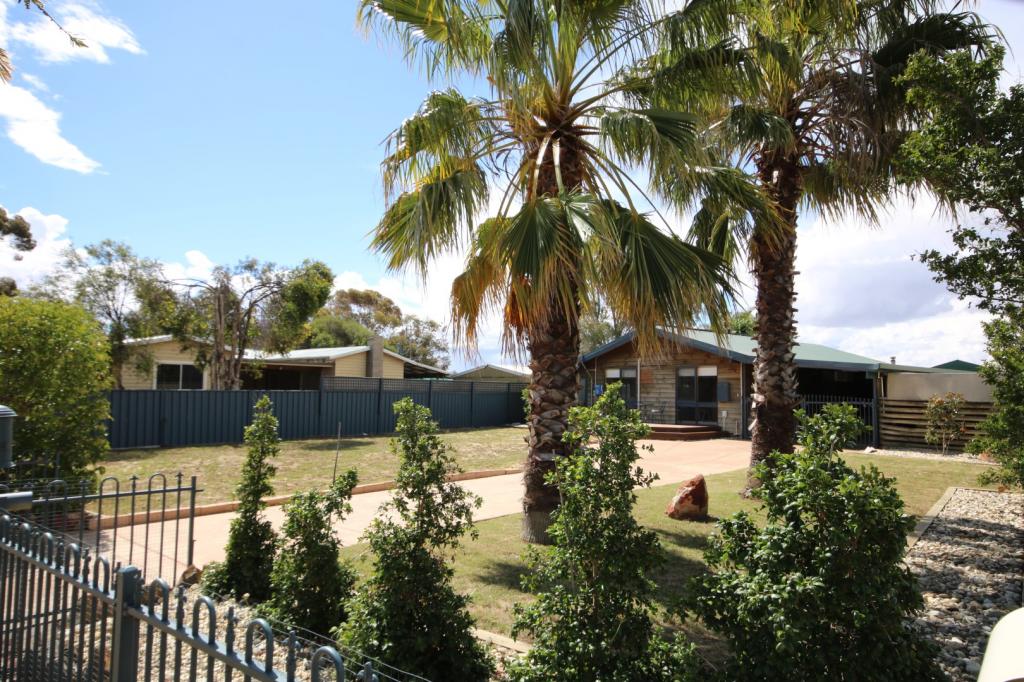 84 Dudley St, Rochester, VIC 3561