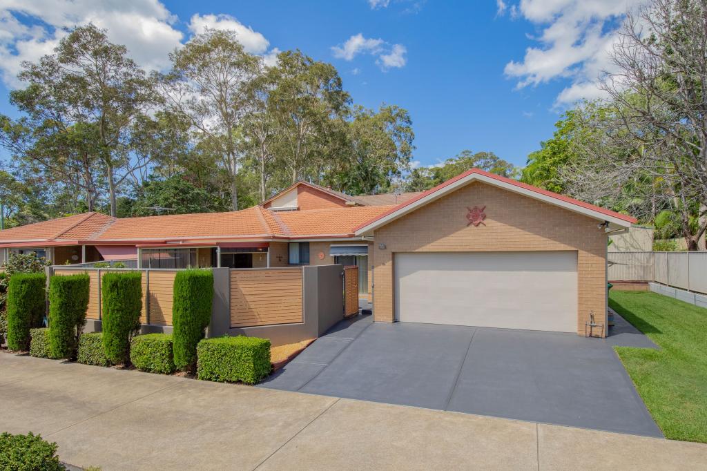 8b Charlton St, Eleebana, NSW 2282
