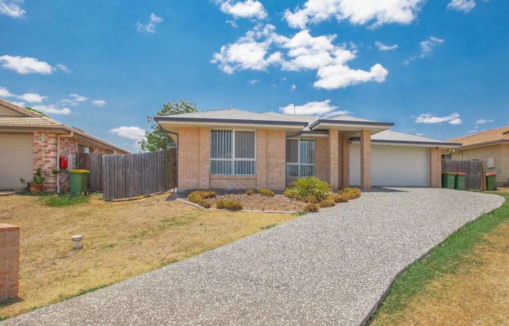 54 Rockman Dr, Raceview, QLD 4305
