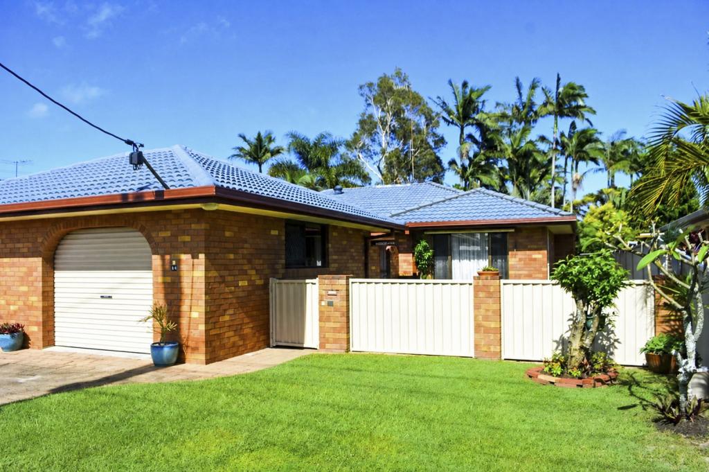 1/54 PHILIPPINE PDE, PALM BEACH, QLD 4221