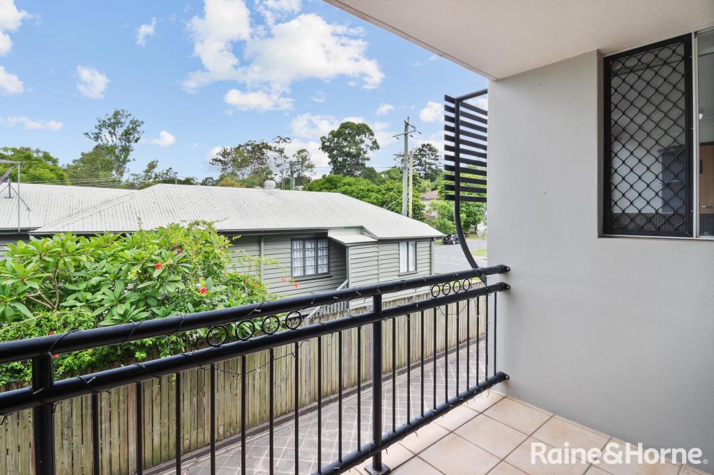 2/242 Carmody Rd, St Lucia, QLD 4067