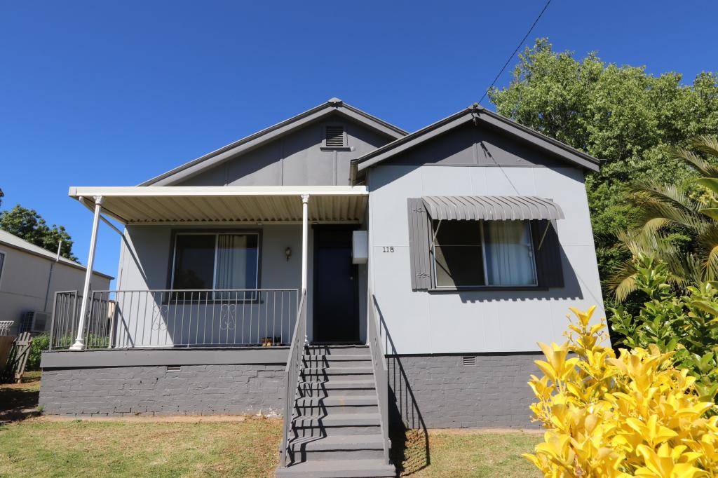 118 William St, Young, NSW 2594